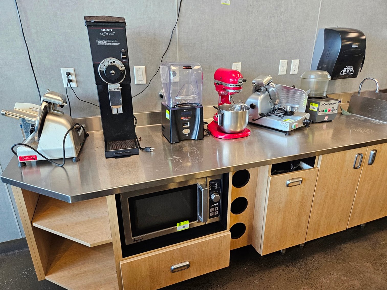 Image for Cafe/Coffee Shop Equipment & Furnishings