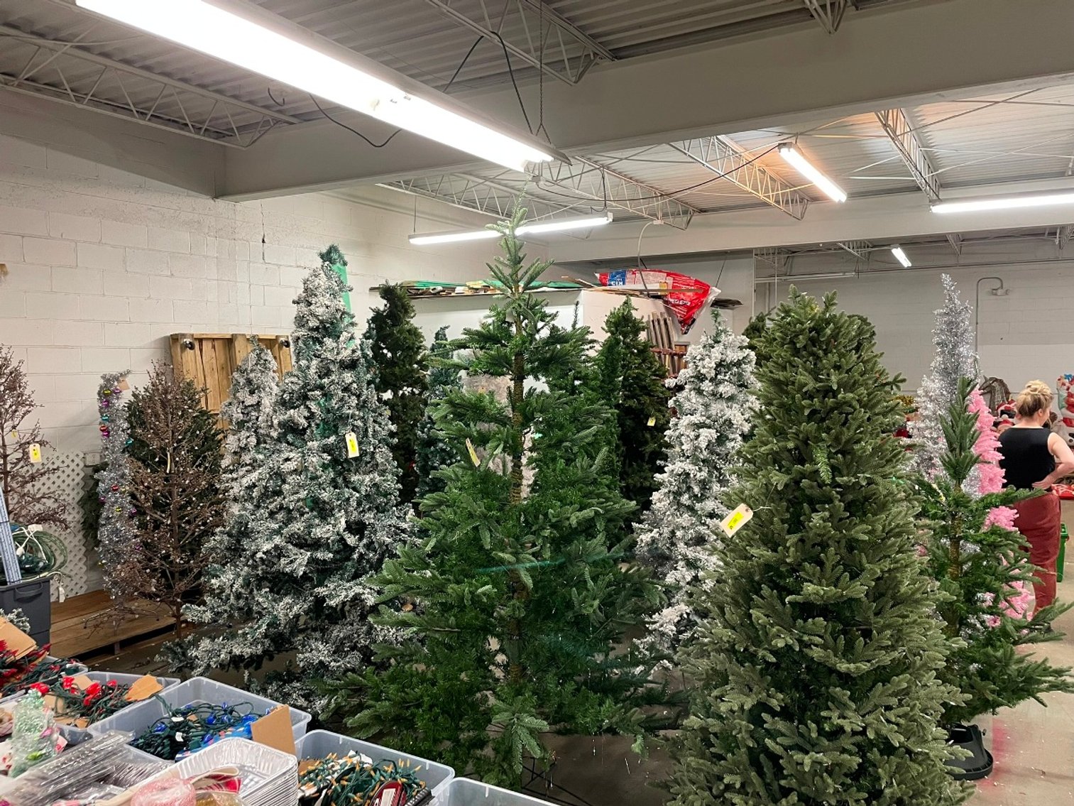 Image for Psycho Suzi's Christmas and Holiday Decor Plus More