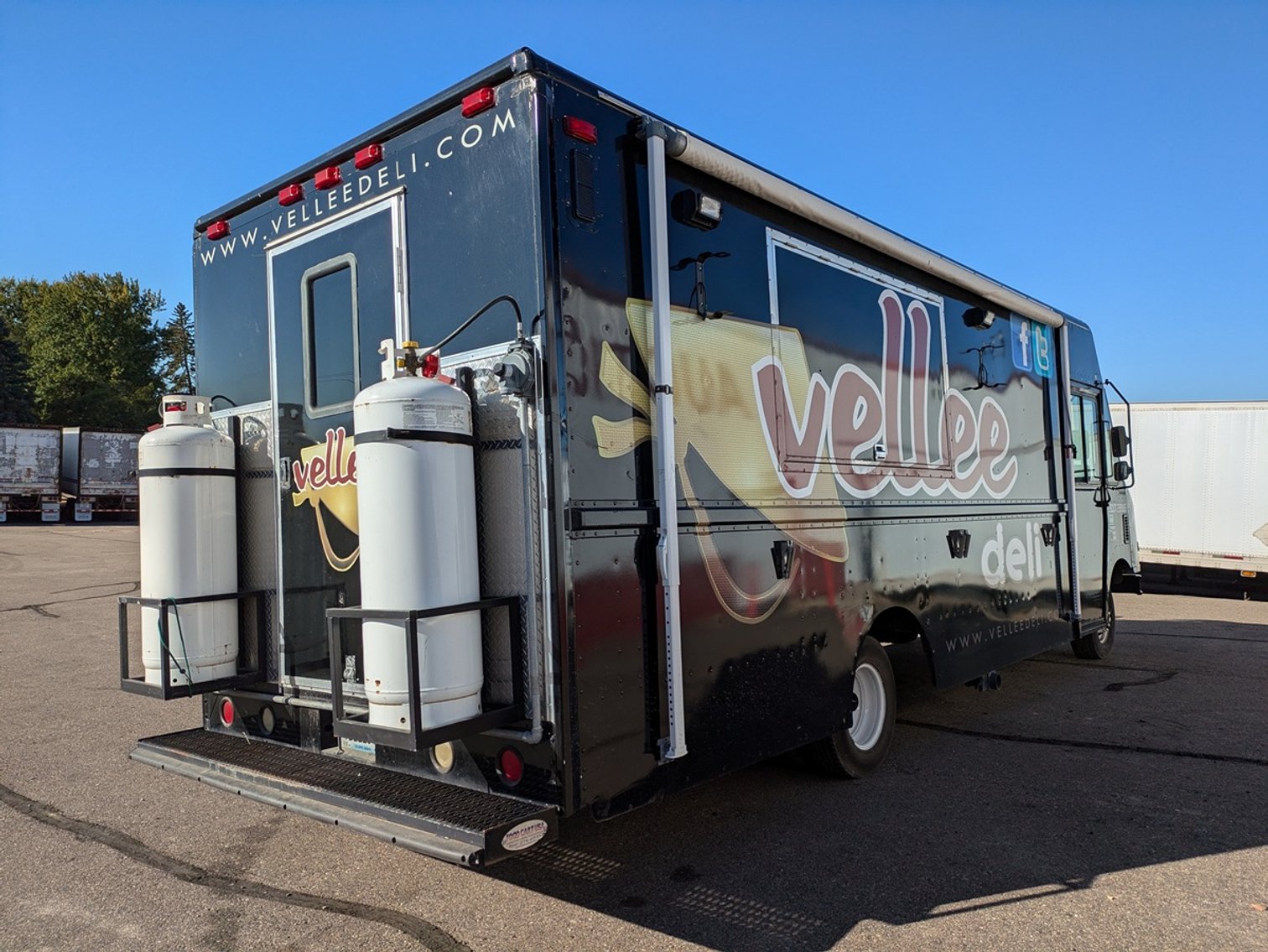 Image for 2003 Utilimaster Food Truck