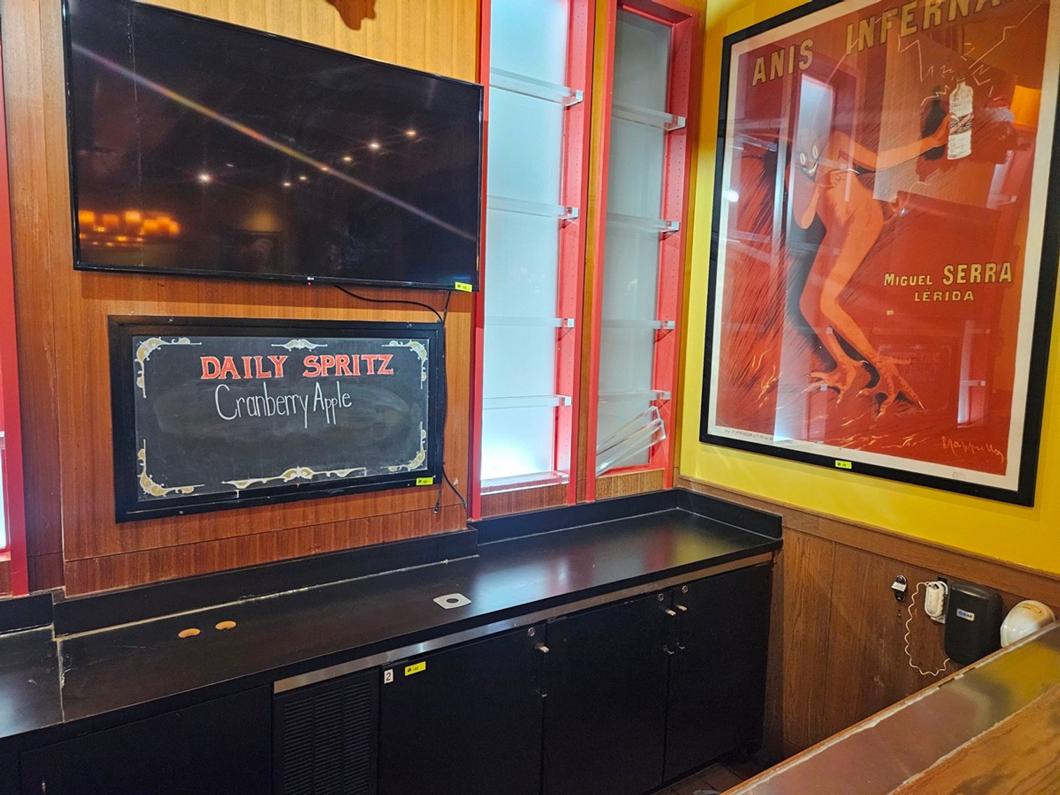 Image for Salut Bar Americain Decor & Furniture