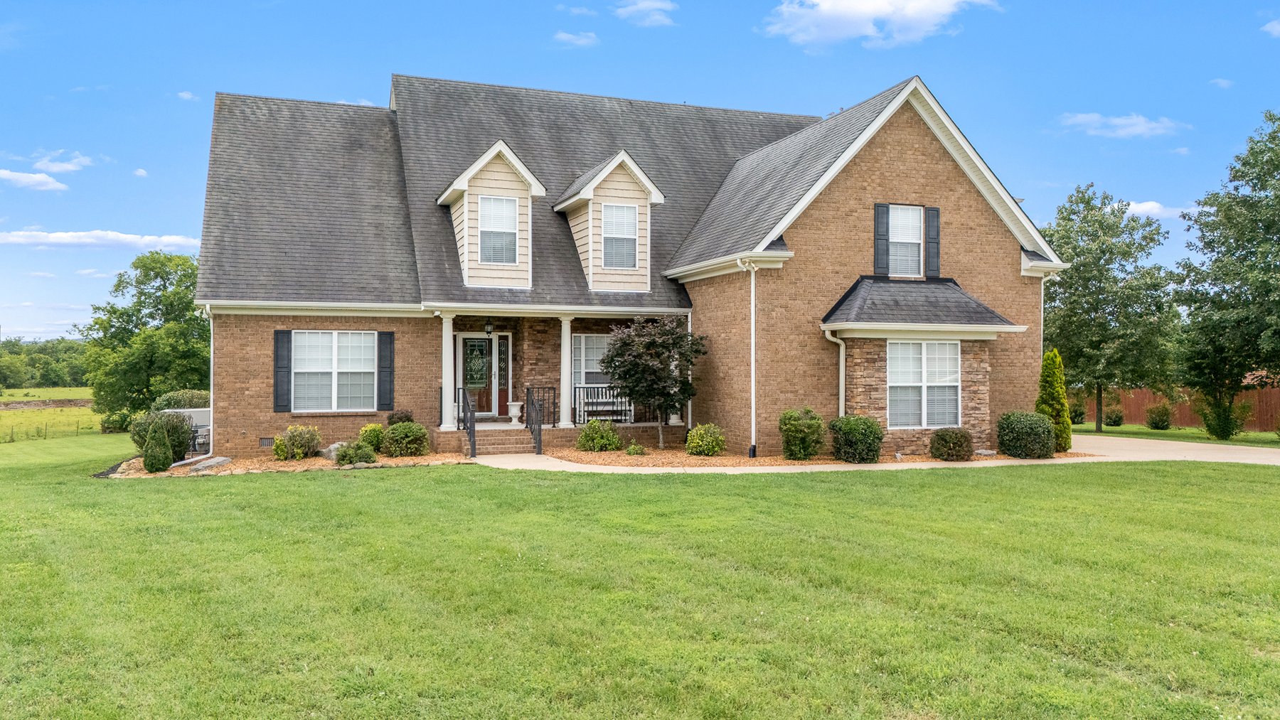 Image for 120 North Point Circle N, Shelbyville