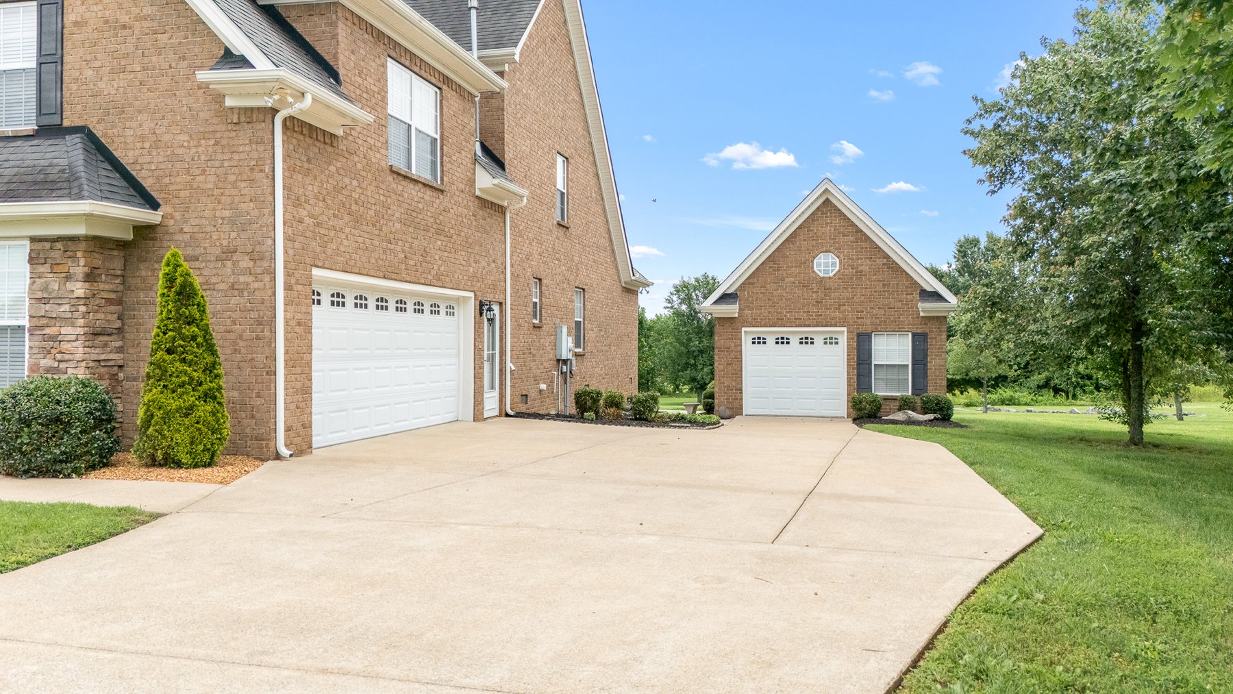 Image for 120 North Point Circle N, Shelbyville