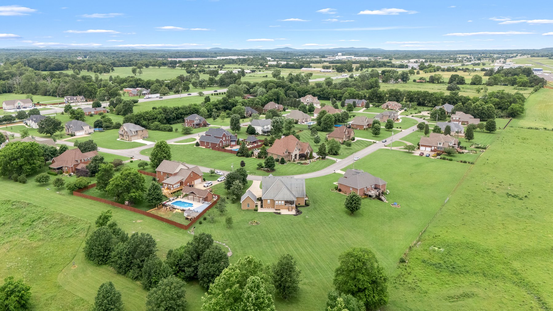 Image for 120 North Point Circle N, Shelbyville