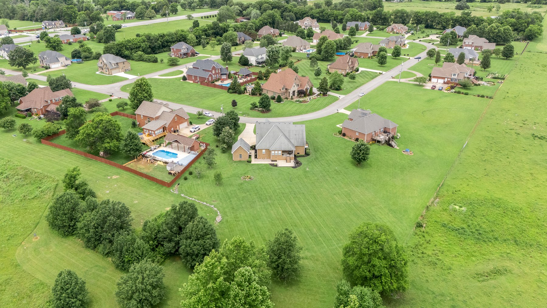 Image for 120 North Point Circle N, Shelbyville