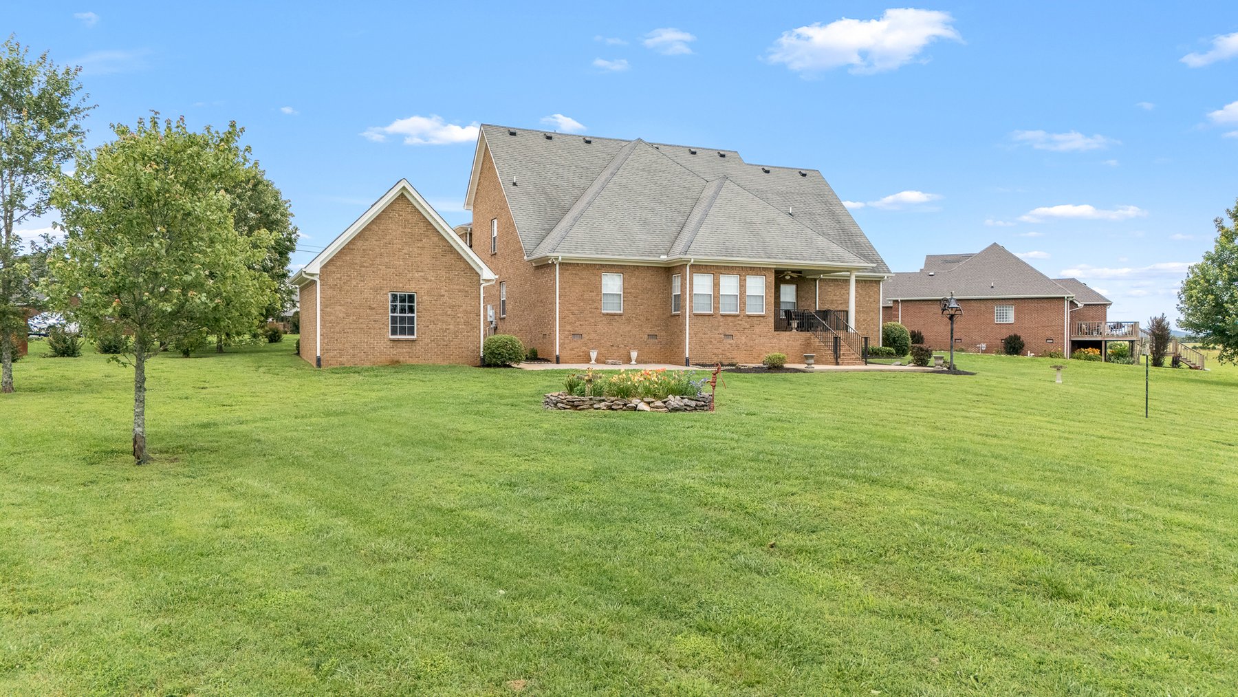 Image for 120 North Point Circle N, Shelbyville