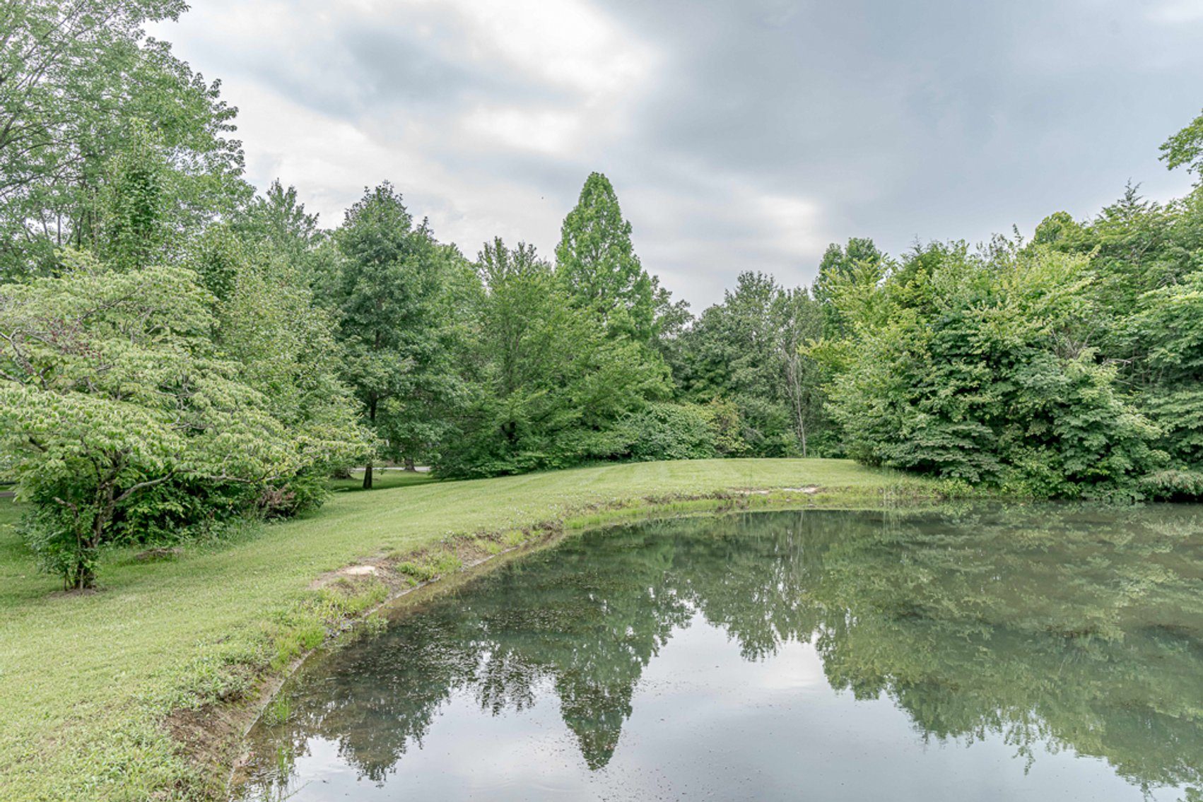 Image for Absolute Real Estate Auction in Crestwood