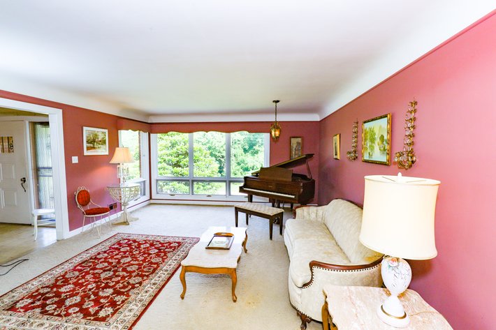 Image for Absolute Real Estate Auction in the Seneca Park area