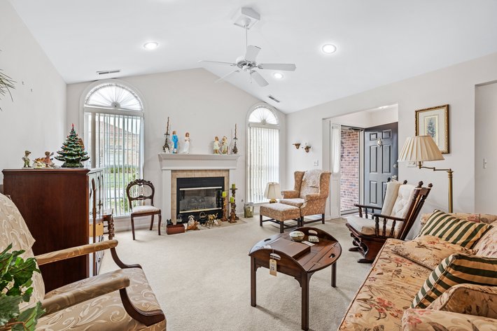 Image for Absolute Real Estate Auction in River Pointe