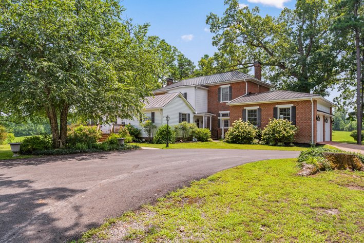 Image for ESTATE OF DELORES MULLENS - HICKORY HILL - 104 +/- ACRES - BURKEVILLE, VA