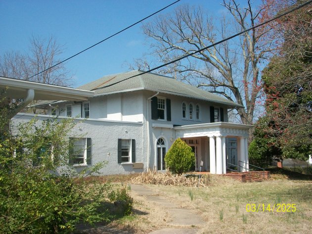 Image for REAL ESTATE - ONLINE & LIVE - A 32,980' BUILDING ON APPROX 1 ACRE - SOUTH BOSTON VA