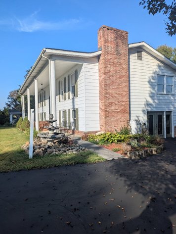 Image for ONLINE ONLY REAL ESTATE AUCTION COLONIAL HOME MEADOWVIEW, VA
