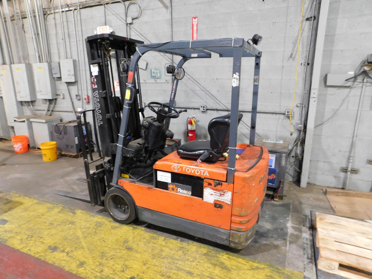 Image for Embroidery Equip, Forklifts, Militaria and More!