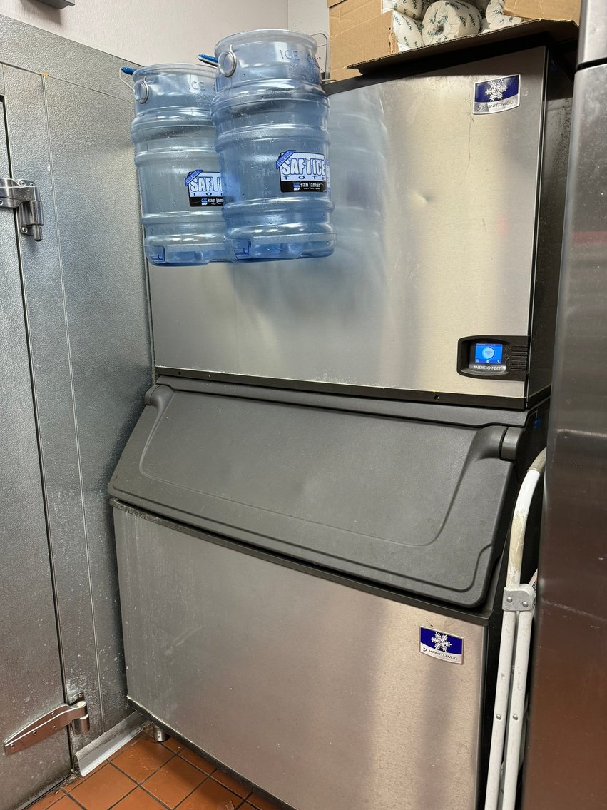 Image for All Remaining Assets from Restaurant Bar at The Battery