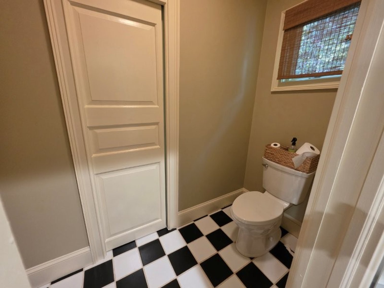 Image for Lake Burton Foreclosure Auction