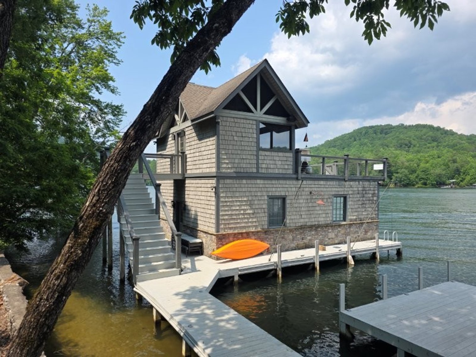 Image for Lake Burton Foreclosure Auction