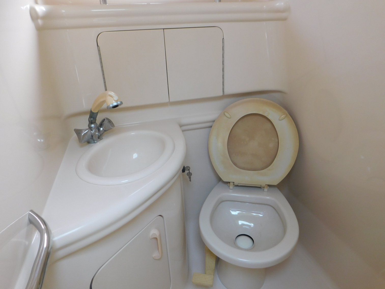 Image for 2001 Sea Ray Sundancer w/ 2024 Tarp Trailer