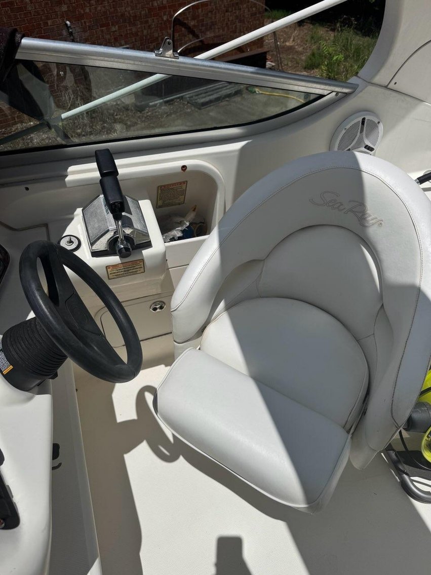 Image for 2001 Sea Ray Sundancer w/ 2024 Tarp Trailer