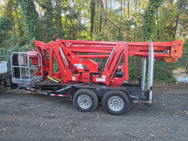 Commercial Tree Cutting Equipment, Trucks, Trailers & More