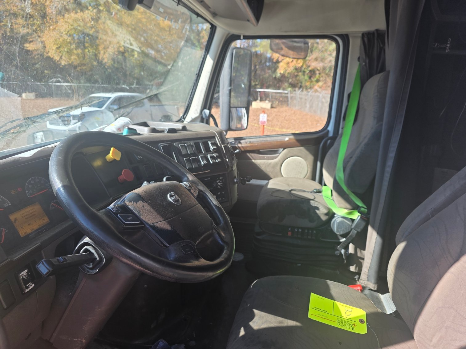 Image for Bank Owned Volvo Semi Trailer Sleeper Trucks