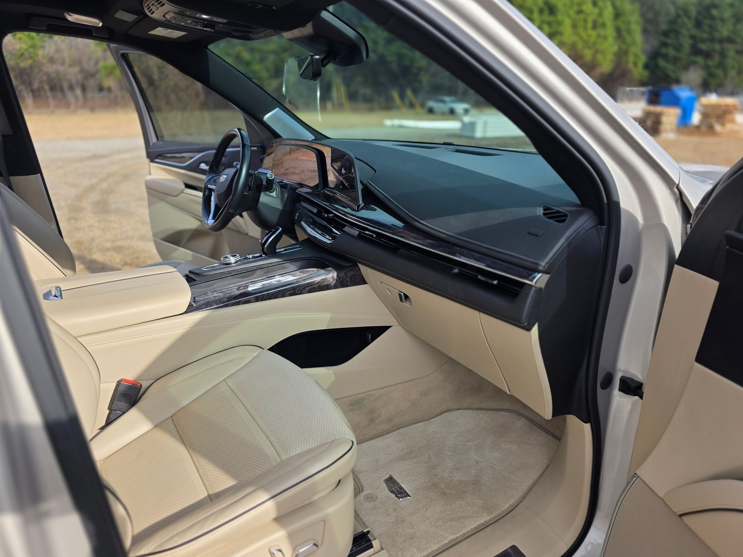 Image for Aston Martin, Escalade and Range Rovers!