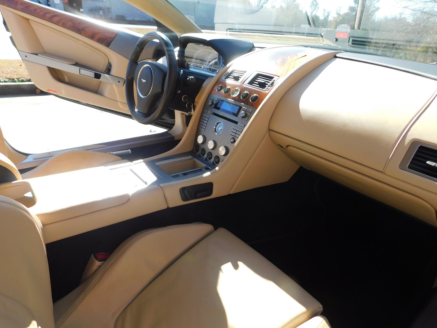 Image for Aston Martin, Escalade and Range Rovers!