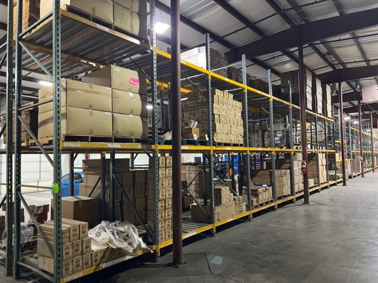 Image for Giagni and Pelham & White Warehouse Liquidation Auction