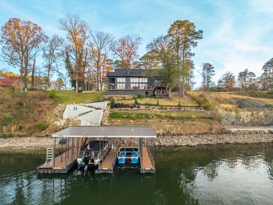 LAKE HAMILTON LUXURY HOME ABSOLUTE AUCTION – HOT SPRINGS, AR