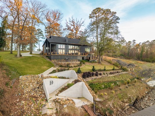 LAKE HAMILTON LUXURY HOME ABSOLUTE AUCTION – HOT SPRINGS, AR