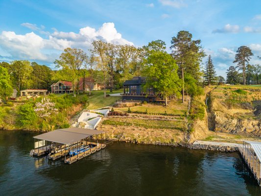 LAKE HAMILTON LUXURY HOME ABSOLUTE AUCTION – HOT SPRINGS, AR