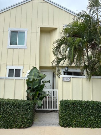 Image for Quintessential Florida Living at ABSOLUTE AUCTION!