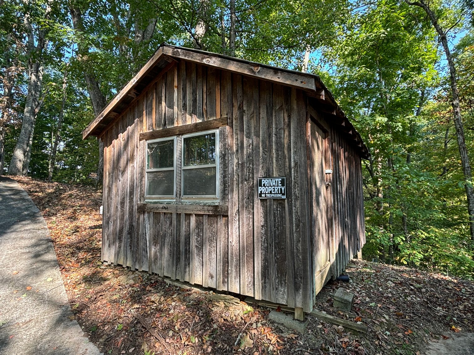 Image for 901 BRISTOL CAVERNS HIGHWAY  BRISTOL, TN 37620