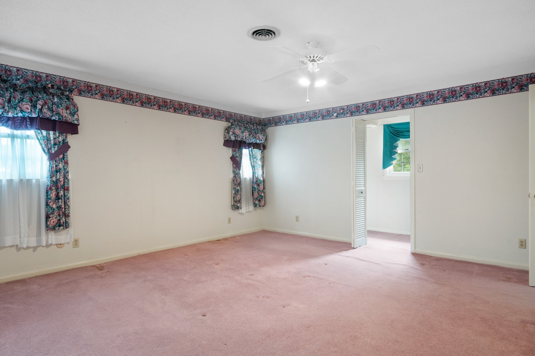 Image for Online and In Person Real Estate Auction: 1310 Hopkins Drive, Pulaski, VA 24301 October 18th, 2025 at 12 Noon