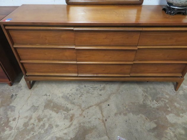 Image for Antique and Collectible Sale!