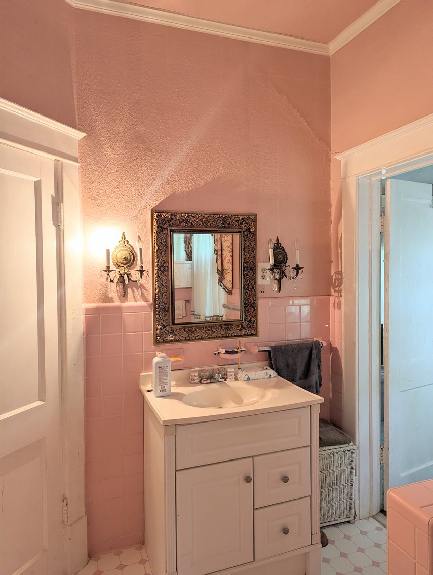 Image for Sold!!! $103,620 Real Estate Auction Lawrenceville, Va