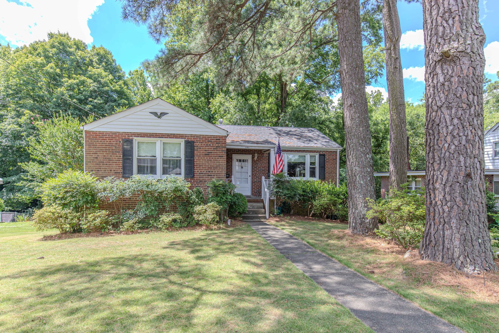 Image for Real Estate Auction | 205 Crestwood Dr., Colonial Heights VA 23834