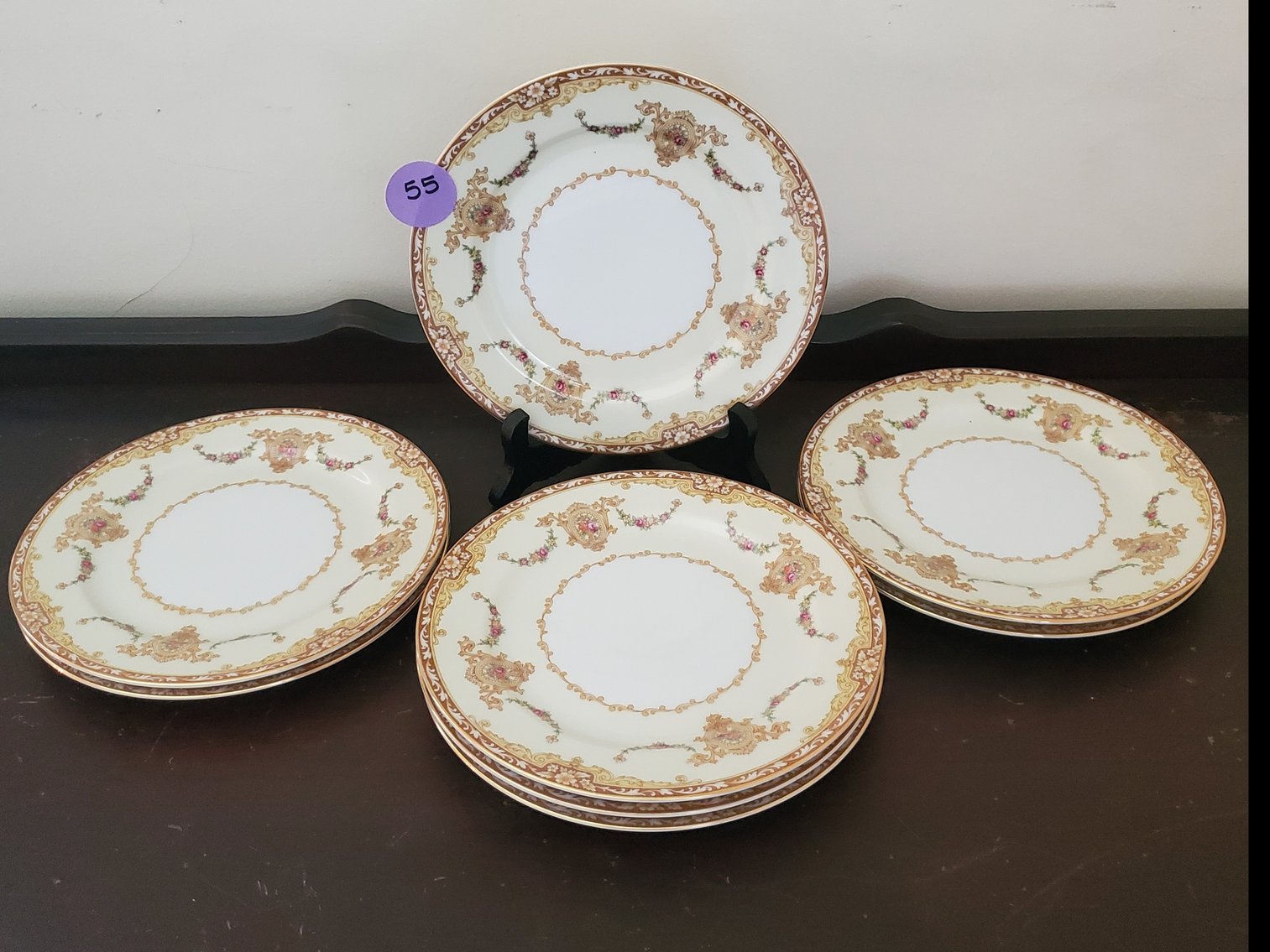 Image for 205 Crestwood Dr Selling Complete Contents of Home