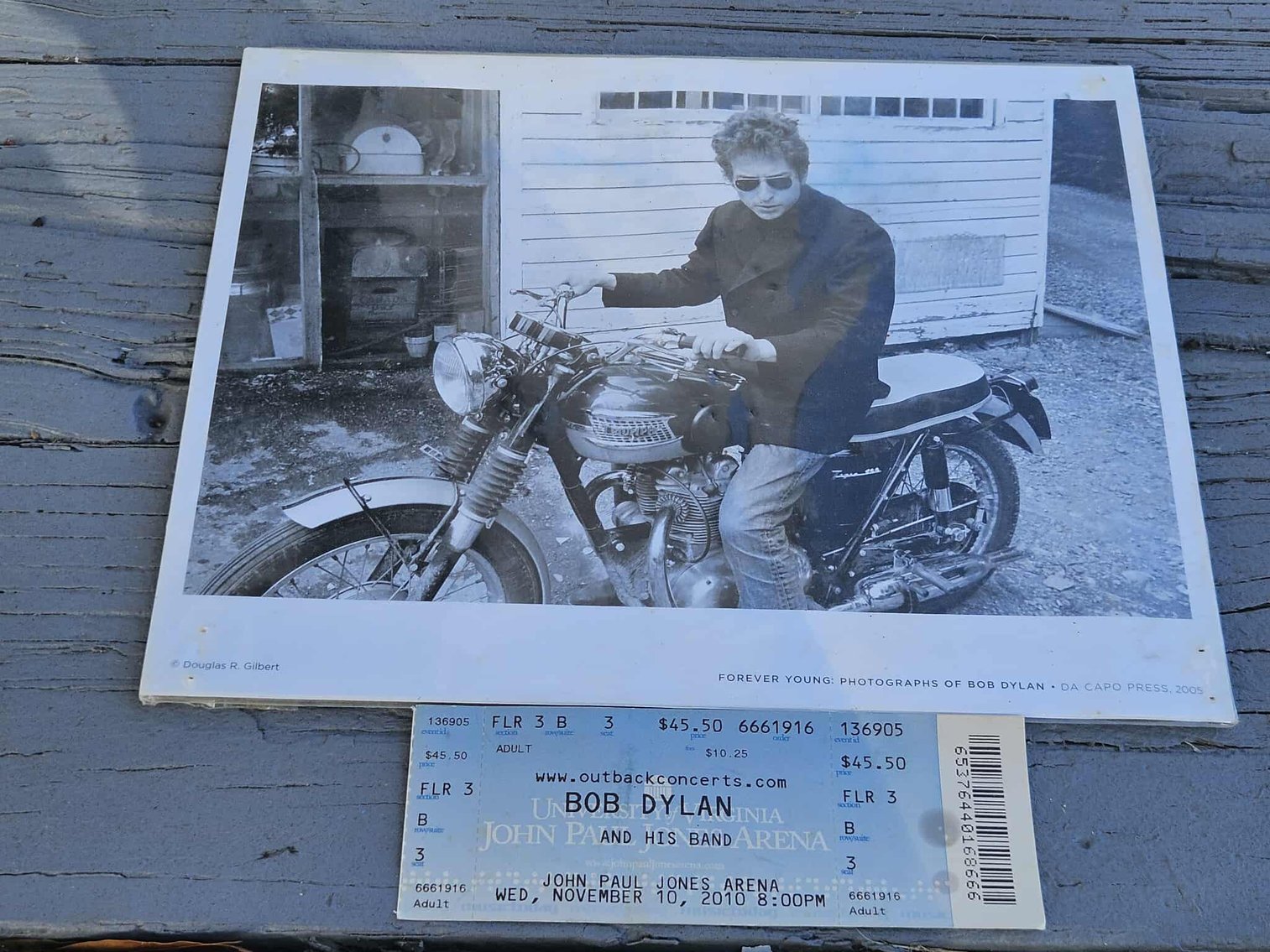 Image for Sold! Vinyl Vault 2: Rare Record & Signed Music Memorabilia Auction Results - $4,387 realized