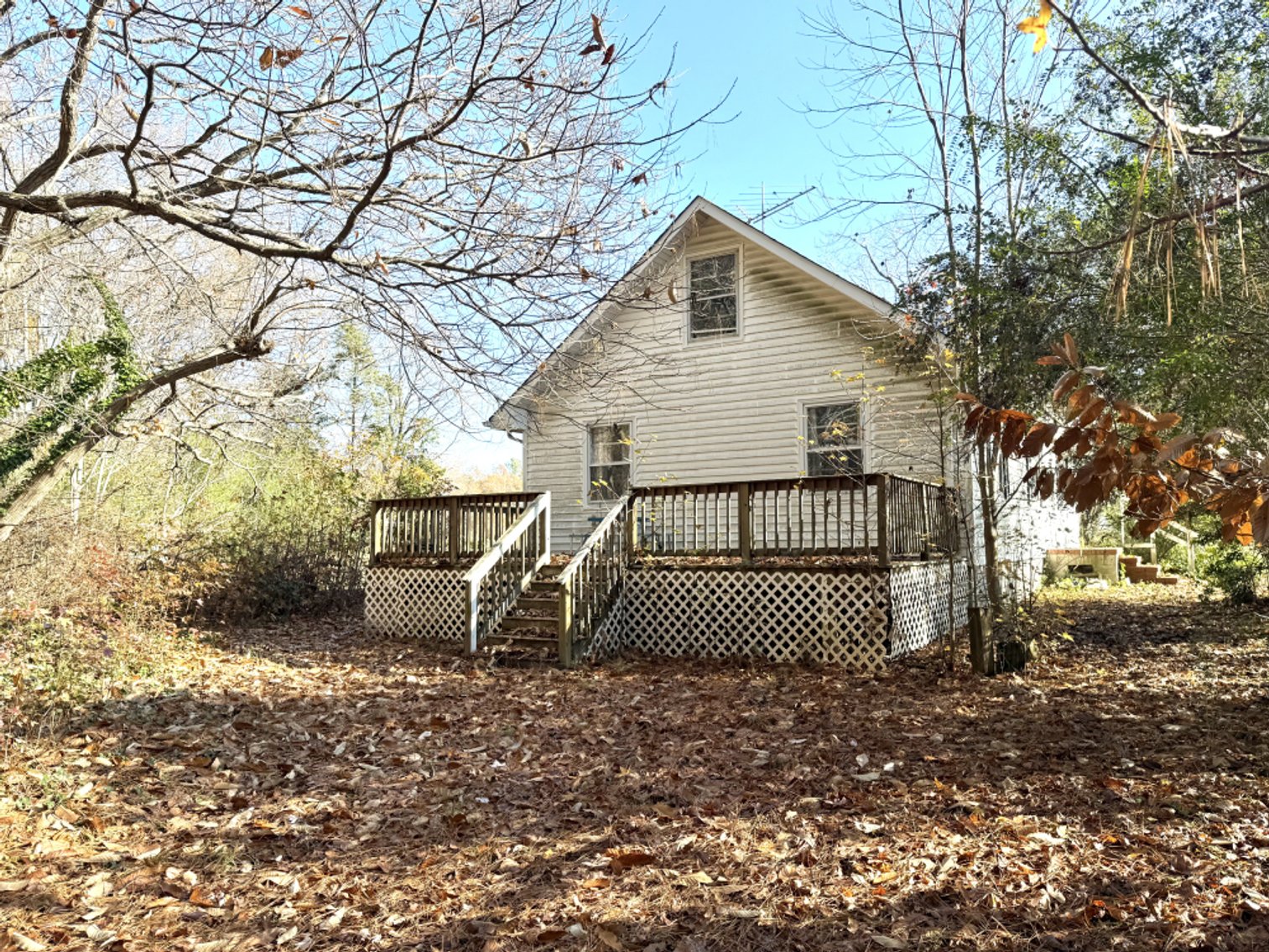 Image for SOLD: $181,610 (127% Over Appraisal) — 3 BR Home in Sutherland, VA