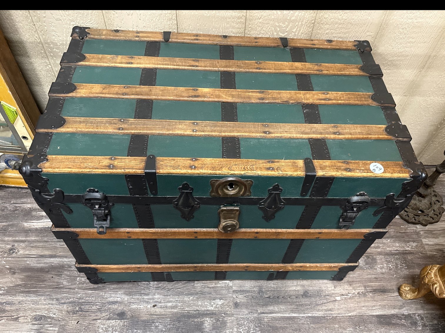 Image for SUCCESS: New Year’s Day LIVE Auction — An Annual Tradition