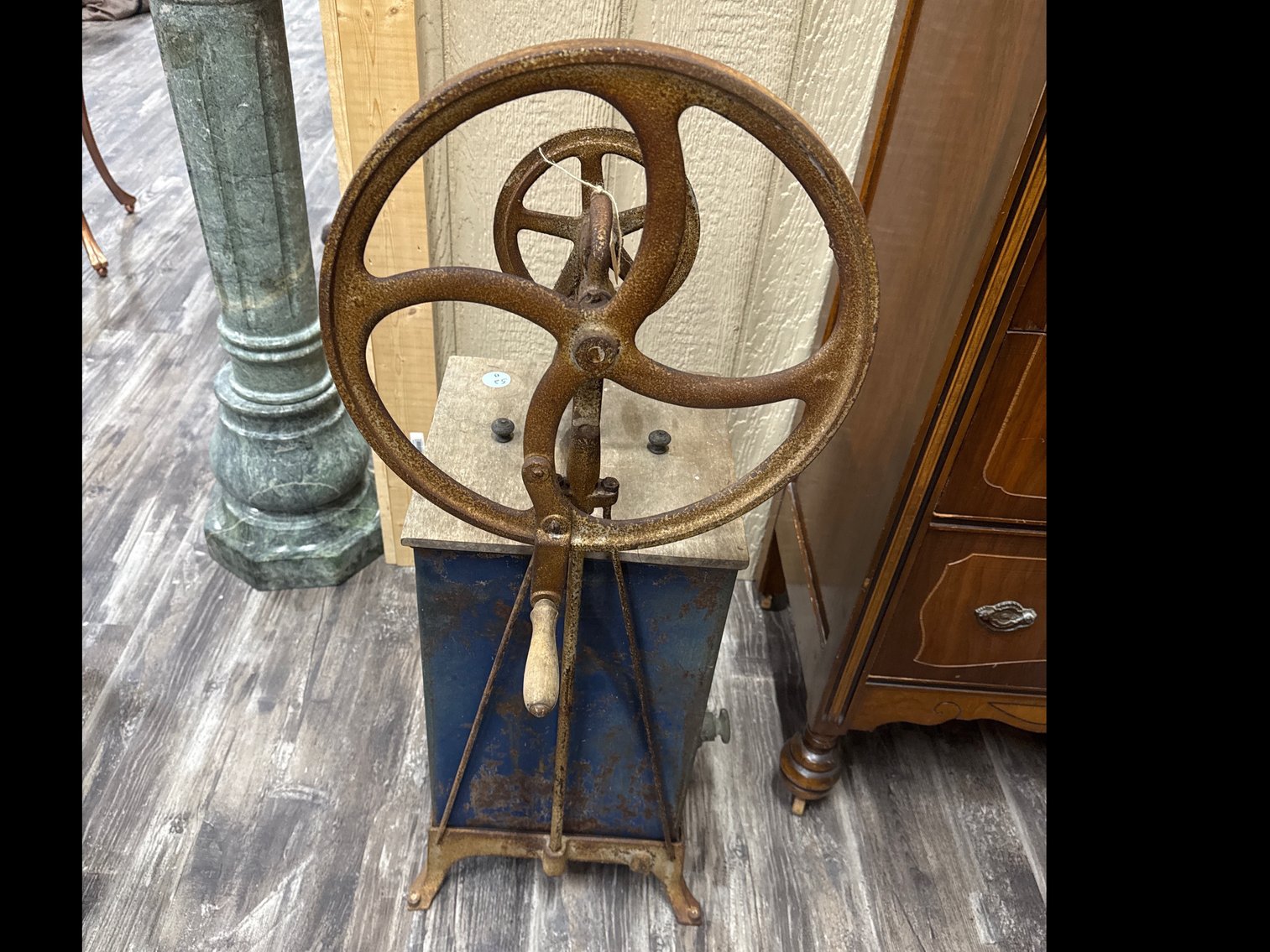 Image for SUCCESS: New Year’s Day LIVE Auction — An Annual Tradition