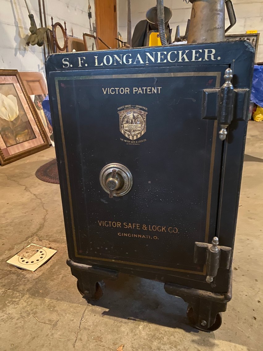 Image for Waynesburg, PA – Antiques, Collectibles, Vintage Toys, Furniture, and More!