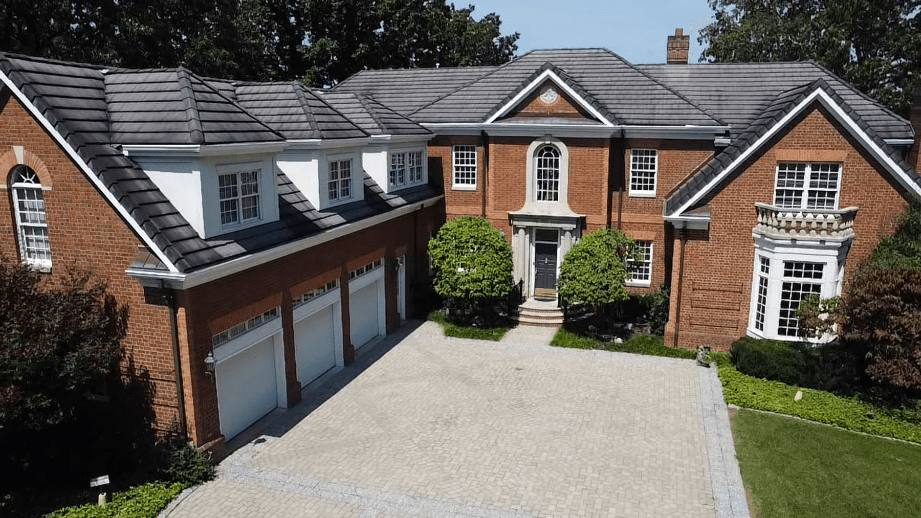 Image for SOLD $1,255,000 - 4 Bedroom Colonial Style Home