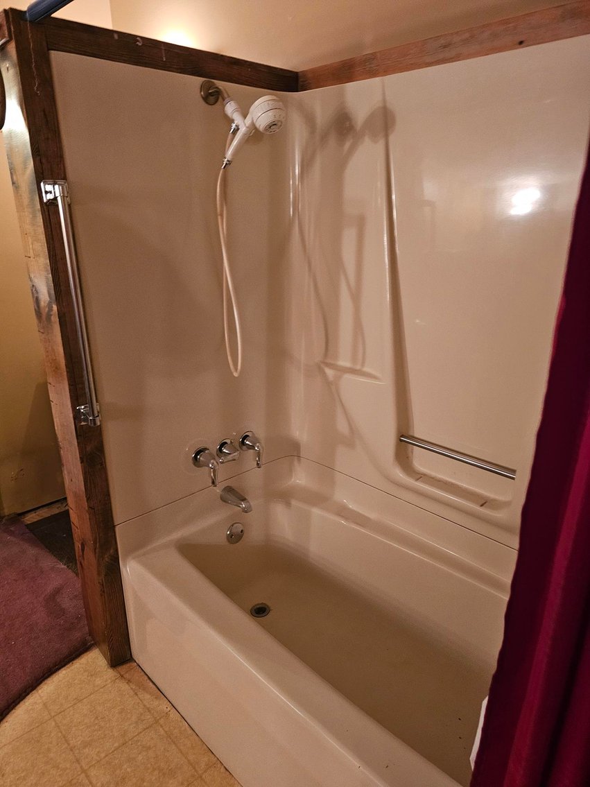 Image for Move-in Ready 4 Bedroom plus Additional 3 Bedroom