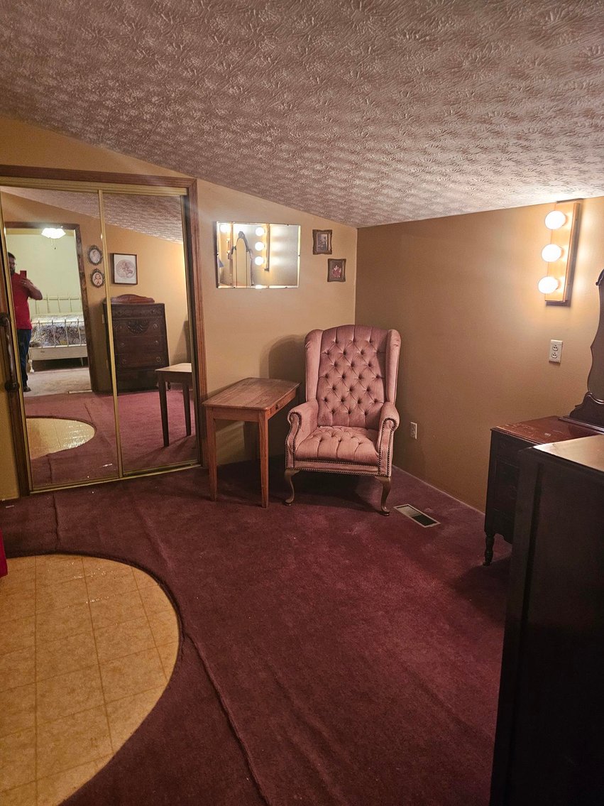 Image for Move-in Ready 4 Bedroom plus Additional 3 Bedroom