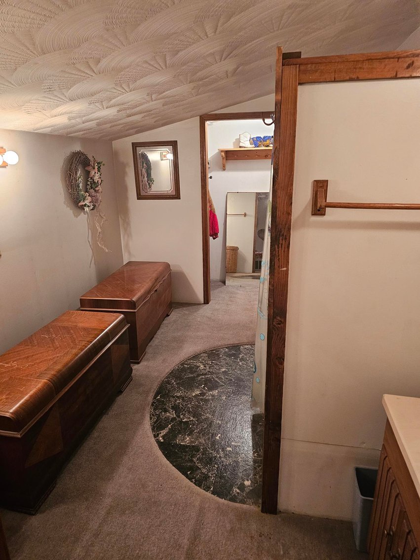 Image for Move-in Ready 4 Bedroom plus Additional 3 Bedroom