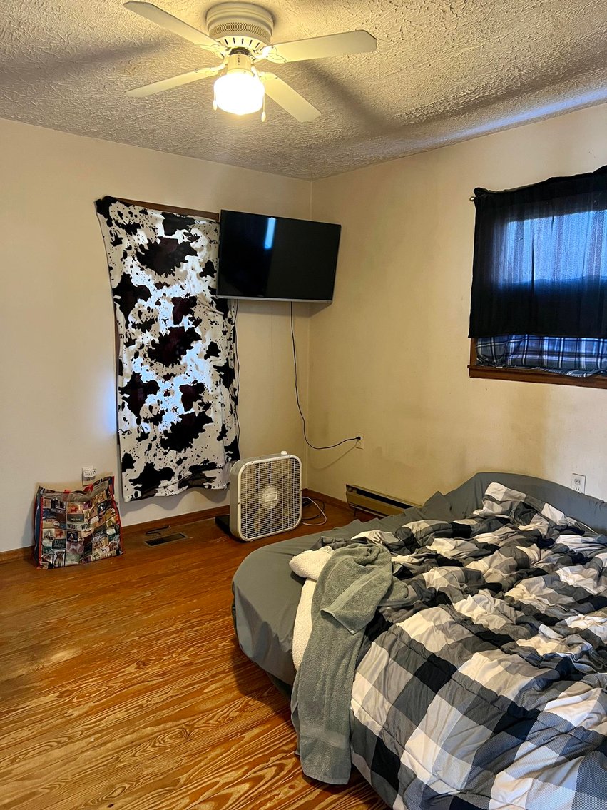 Image for Move-in Ready 4 Bedroom plus Additional 3 Bedroom