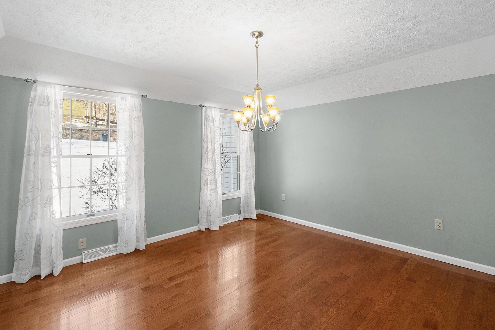 Image for SOLD $522,500 - Beautiful 4 Bedroom in Halleck Estates