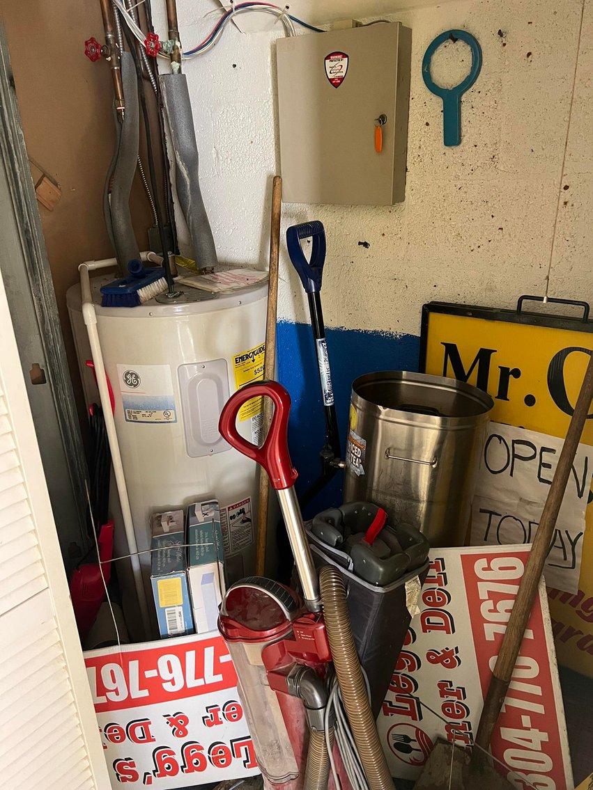 Image for SOLD $220,000 - Commercial Building with Two Apartments on a Major Thoroughfare