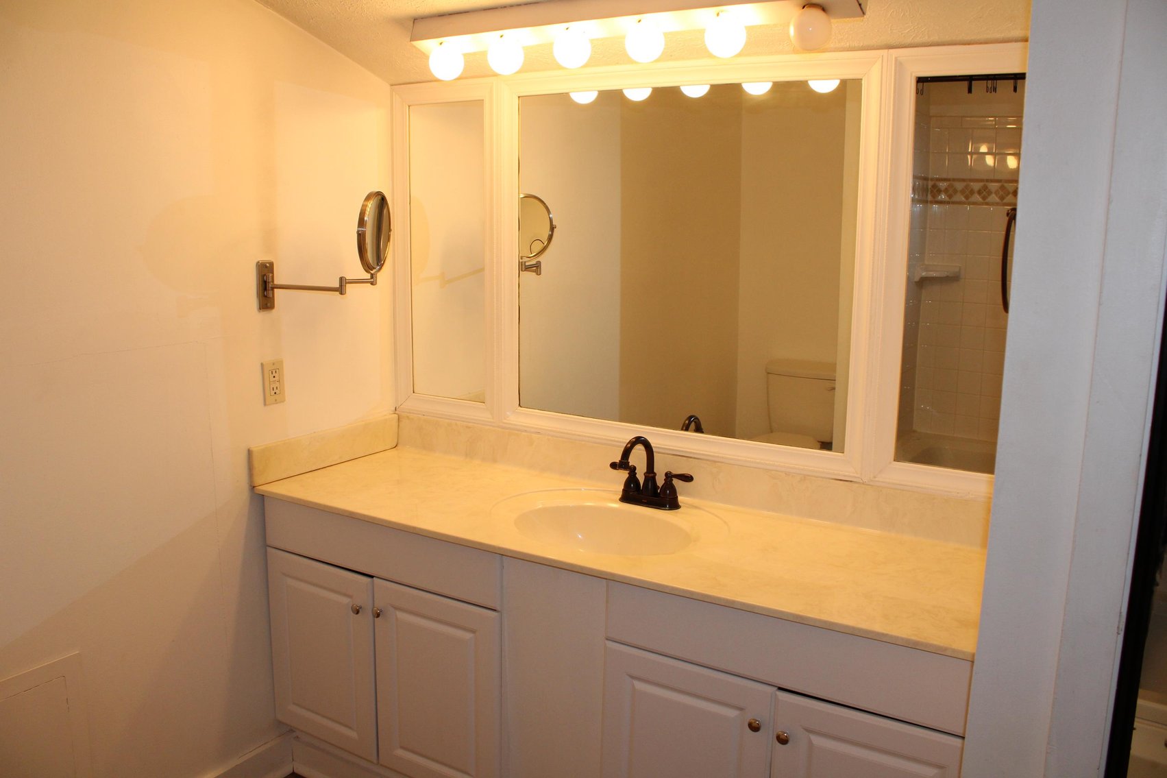 Image for SOLD $198,000 - 4 Bedroom in a Great Scott Depot Neighborhood