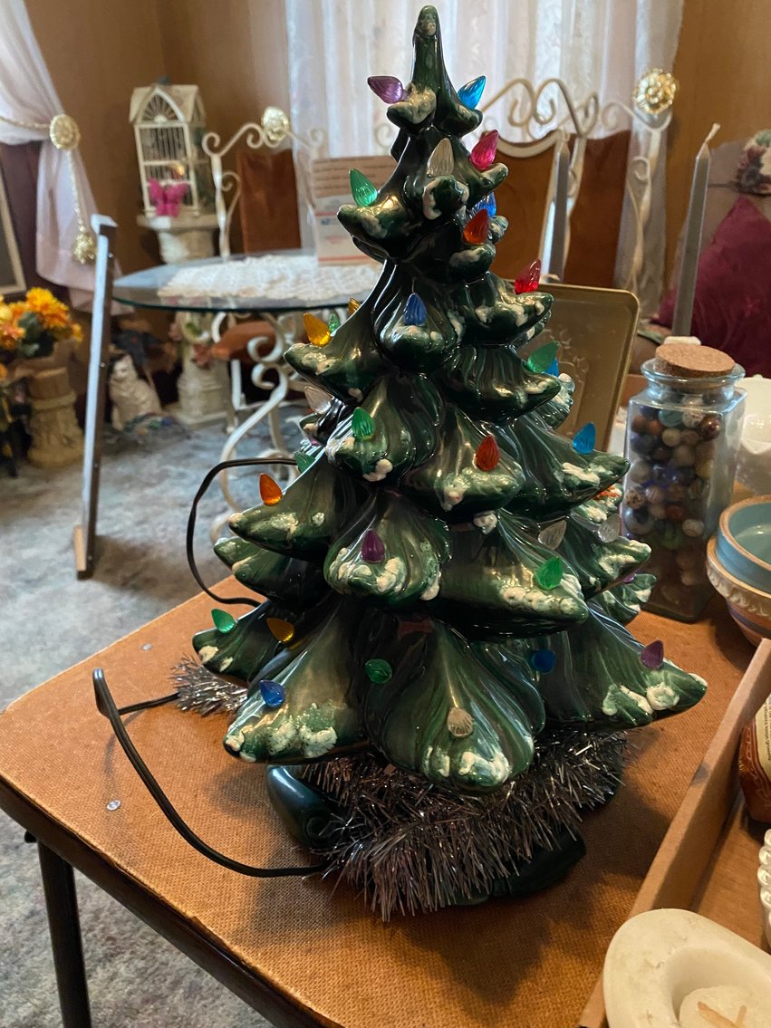 Image for Philippi, WV – Felton Estate: Lawn/Garden Tools & Equipment. Auto Body & Mechanic Tools, Construction Supplies, Antiques & Collectibles, and Much More!